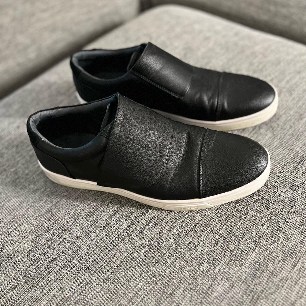 Calvin Klein velcro sneaker/shoe size 12